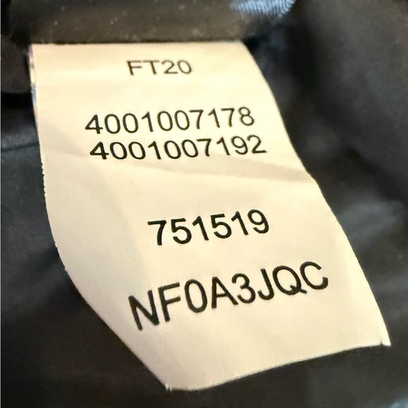 The North Face Women's Miss Metro II Black Hooded Puffer Parka winter Coat - Picture 4 of 6